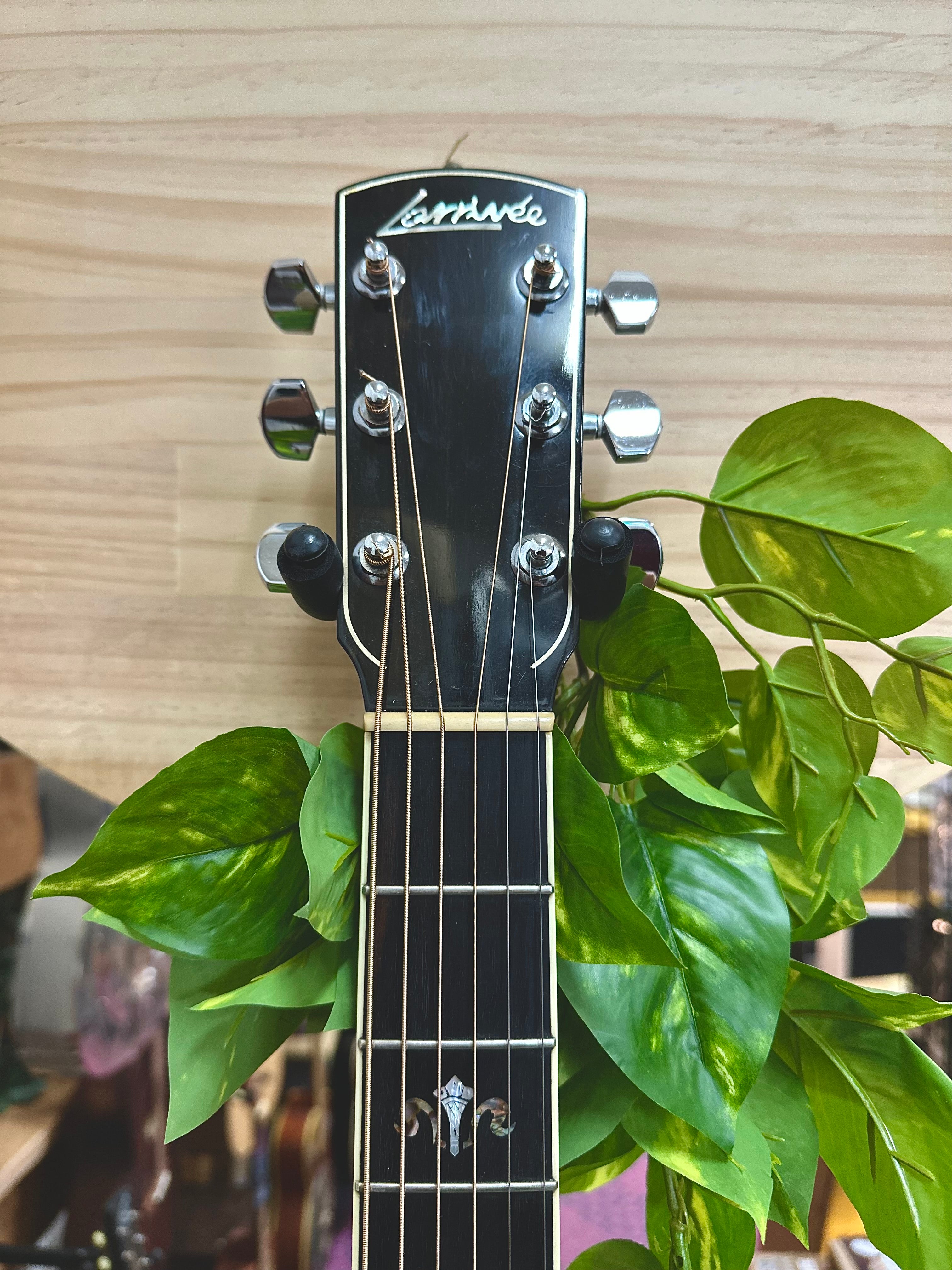 Larrivee | J-10 | Jumbo Special | Rosewood | LR Baggs Pickup | Pre-Loved Larrivee | J-10 | Jumbo Special | Rosewood | LR Baggs Pickup | Pre-Loved